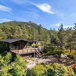 Chill House 15 Min From Preikestolen 롯지